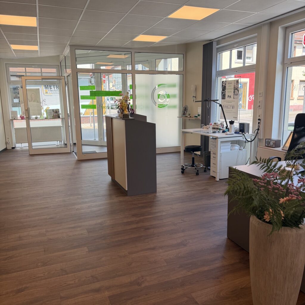 Eingangsbereich von Hörakustik Leitert in Heidelberg-Kirchheim